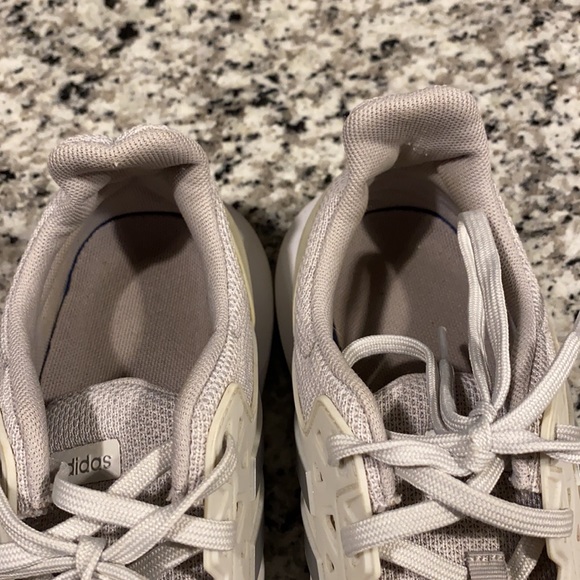 Adidas Cloud Foam Silver-Gray-White Running Shoes - Picture 12 of 16